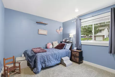 Bedroom - 4121 E 15th Ave, Spokane, WA 99223 photo 2 of 4