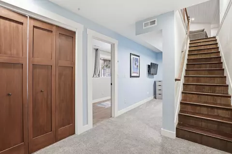 Entry Way - 4121 E 15th Ave, Spokane, WA 99223 photo 2 of 5