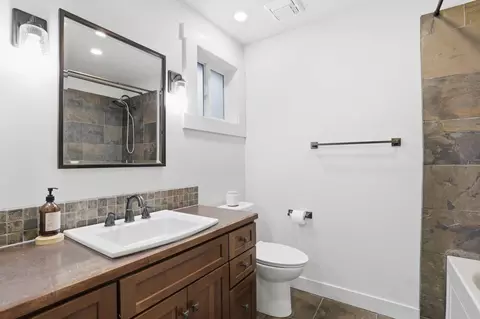 Bath - 4121 E 15th Ave, Spokane, WA 99223 photo 1 of 4