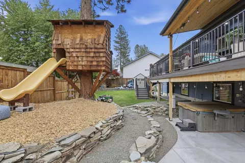 Exterior - 4121 E 15th Ave, Spokane, WA 99223 photo 7 of 11