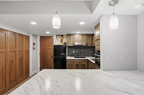 Kitchen - 4121 E 15th Ave, Spokane, WA 99223 photo 7 of 10