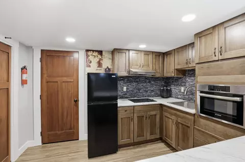 Kitchen - 4121 E 15th Ave, Spokane, WA 99223 photo 8 of 10