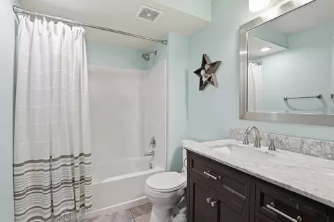 Bath - 4121 E 15th Ave, Spokane, WA 99223 photo 4 of 4