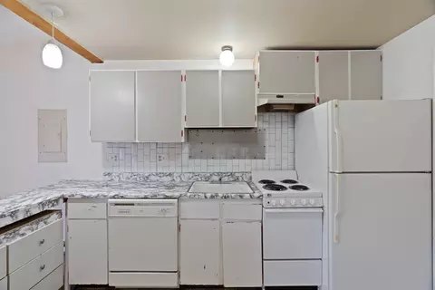 Kitchen - 3018 E Jackson Ave, Spokane, WA 99207 photo 1 of 1