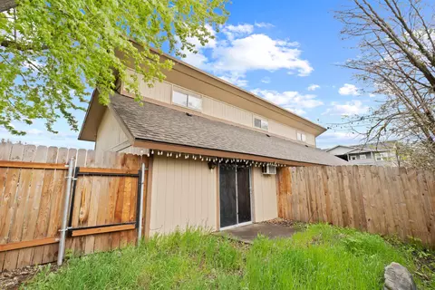 Exterior - 3018 E Jackson Ave, Spokane, WA 99207 photo 4 of 7
