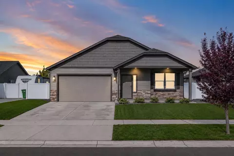 220 S Lawson St, Airway Heights, WA 99001