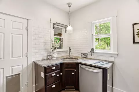 Kitchen - 3 E 28th Ave, Spokane, WA 99203 photo 4 of 4
