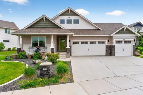 1725 S Clover Dr, Greenacres, WA 99016
