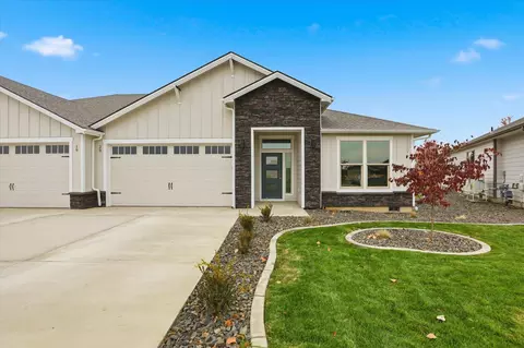 1109 N Unit 20 N Country Club Dr #20, Deer Park, WA 99006