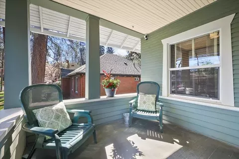 Exterior - 1014 E 18th Ave, Spokane, WA 99203 photo 3 of 6