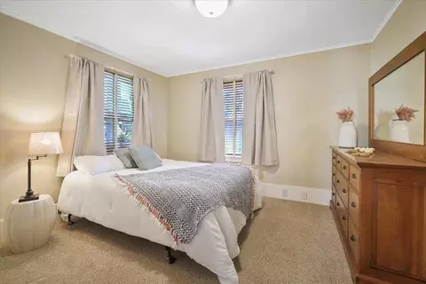 Bedroom - 1014 E 18th Ave, Spokane, WA 99203 photo 1 of 2