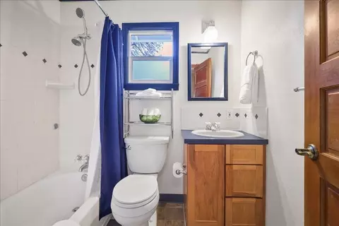 Bath - 1014 E 18th Ave, Spokane, WA 99203 photo 1 of 1