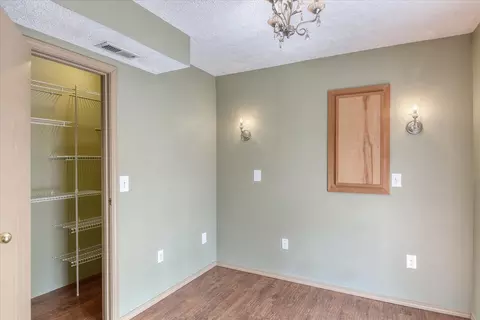 Bedroom - 4262 E 33rd Ave, Spokane, WA 99223 photo 5 of 7