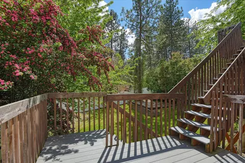 Exterior - 4262 E 33rd Ave, Spokane, WA 99223 photo 6 of 10