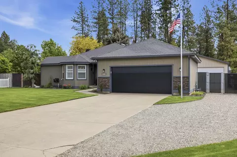 15714 N Gleneden Dr, Spokane, WA 99208