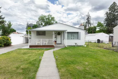 1028 E Queen Ave, Spokane, WA 99207