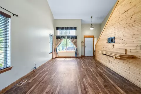 Living - 9815 E Springfield Ln, Spokane Valley, WA 99206 photo 3 of 3