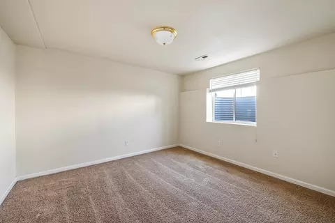Bedroom - 9815 E Springfield Ln, Spokane Valley, WA 99206 photo 5 of 7