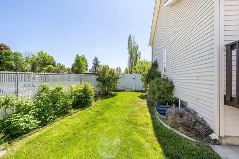 Exterior - 9815 E Springfield Ln, Spokane Valley, WA 99206 photo 4 of 8