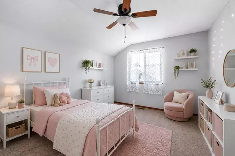 Bedroom - 9815 E Springfield Ln, Spokane Valley, WA 99206 photo 1 of 7