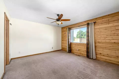 Bedroom - 9815 E Springfield Ln, Spokane Valley, WA 99206 photo 4 of 7