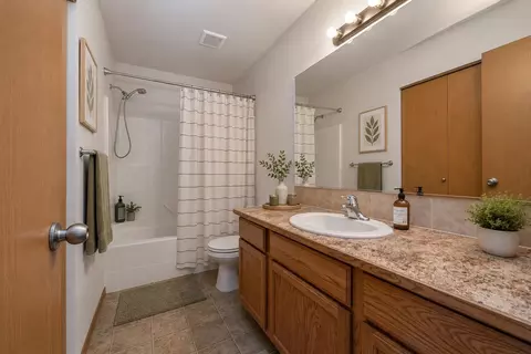Bath - 9815 E Springfield Ln, Spokane Valley, WA 99206 photo 1 of 6