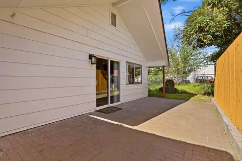 Exterior - 2123 E 6th Ave, Spokane, WA 99202 photo 3 of 6