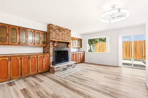 Living - 2123 E 6th Ave, Spokane, WA 99202 photo 8 of 9