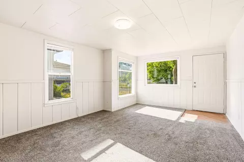 Living - 2123 E 6th Ave, Spokane, WA 99202 photo 4 of 9