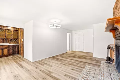 Living - 2123 E 6th Ave, Spokane, WA 99202 photo 9 of 9