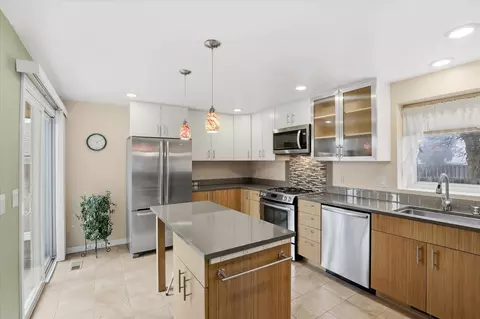 Kitchen - 1310 E 56th Ave, Spokane, WA 99224 photo 2 of 4