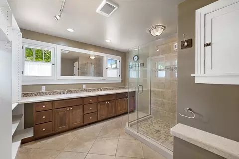 Bath - 32 E 25th Ave, Spokane, WA 99203 photo 1 of 4
