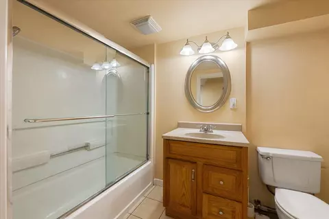 Bath - 32 E 25th Ave, Spokane, WA 99203 photo 4 of 4