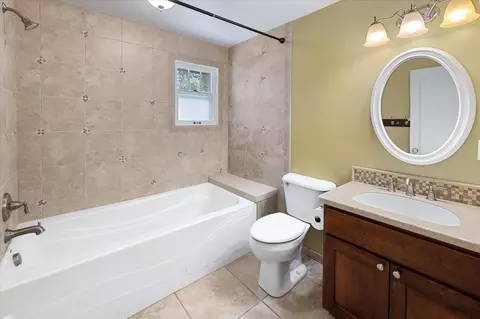 Bath - 32 E 25th Ave, Spokane, WA 99203 photo 3 of 4