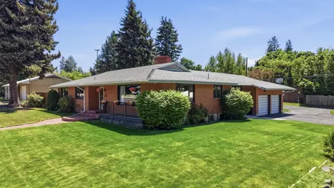704 E Crawford Ave, Deer Park, WA 99006