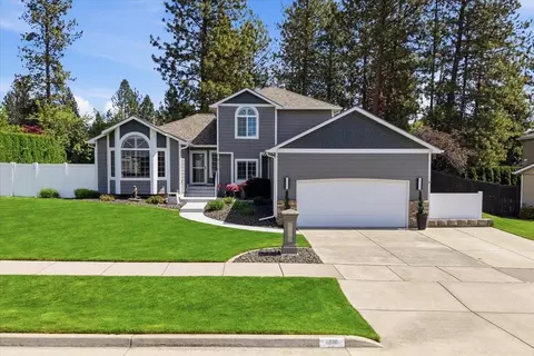 8310 N Forest Ct, Spokane, WA 99208