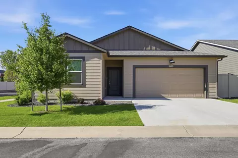 5914 W Georgetown Ln, Spokane, WA 99208