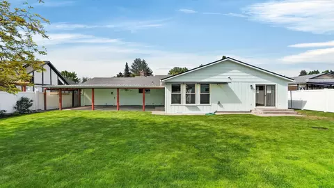 Exterior - 10810 E 35th Ave, Spokane Valley, WA 99206 photo 4 of 8