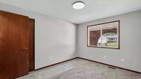Bedroom - 10810 E 35th Ave, Spokane Valley, WA 99206 photo 2 of 2