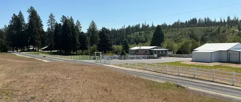 41706 N Elk Camden Rd, Elk, WA 99009