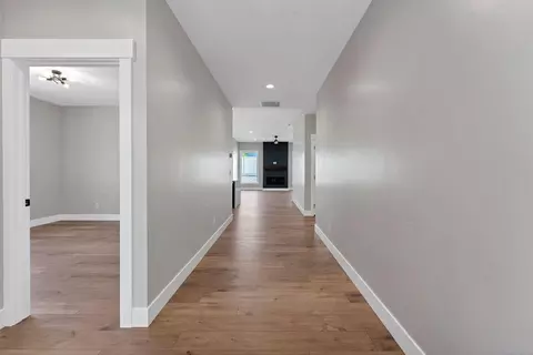 Entry Way - 3137 E 36th Ave, Spokane, WA 99223 photo 1 of 2