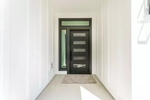 Entry Way - 3137 E 36th Ave, Spokane, WA 99223 photo 2 of 2