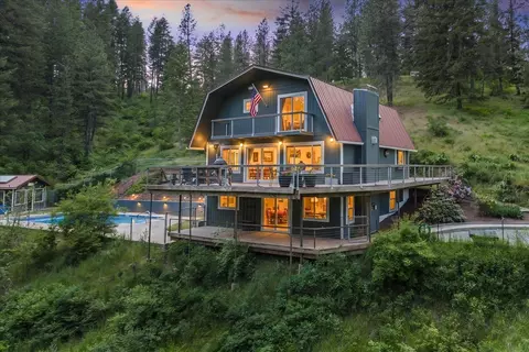 19825 N Holcomb Rd, Mead, WA 99021