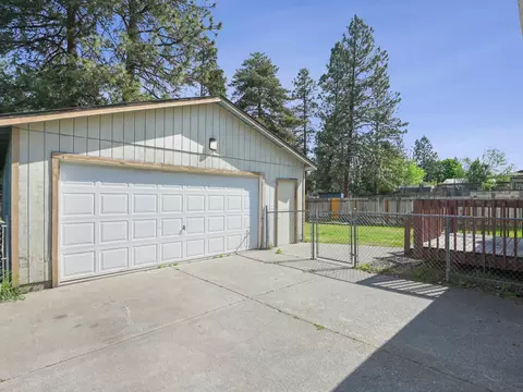 Exterior - 315 E Gettysburg Dr, Spokane, WA 99208 photo 1 of 3