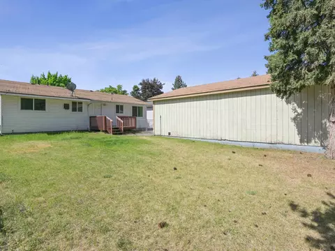 Exterior - 315 E Gettysburg Dr, Spokane, WA 99208 photo 2 of 3