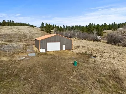 11707 E Tallman Rd, Chattaroy, WA 99003
