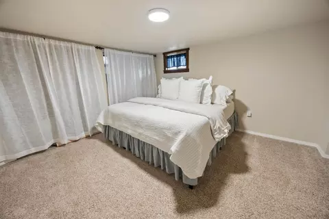 Bedroom - 1127 E Gordon Ave, Spokane, WA 99207 photo 4 of 5