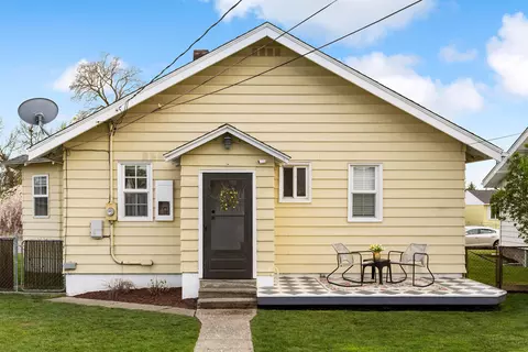 Exterior - 1127 E Gordon Ave, Spokane, WA 99207 photo 4 of 5