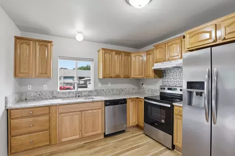 Kitchen - 4503 E 6th Ave, Spokane Valley, WA 99212 photo 2 of 4