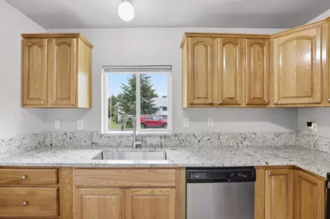 Kitchen - 4503 E 6th Ave, Spokane Valley, WA 99212 photo 3 of 4